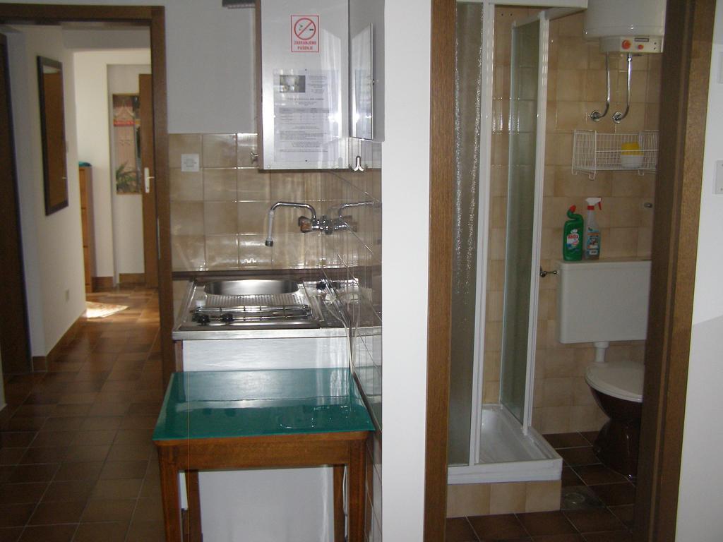 Apartments Dunoti Krk Town Pokoj fotografie